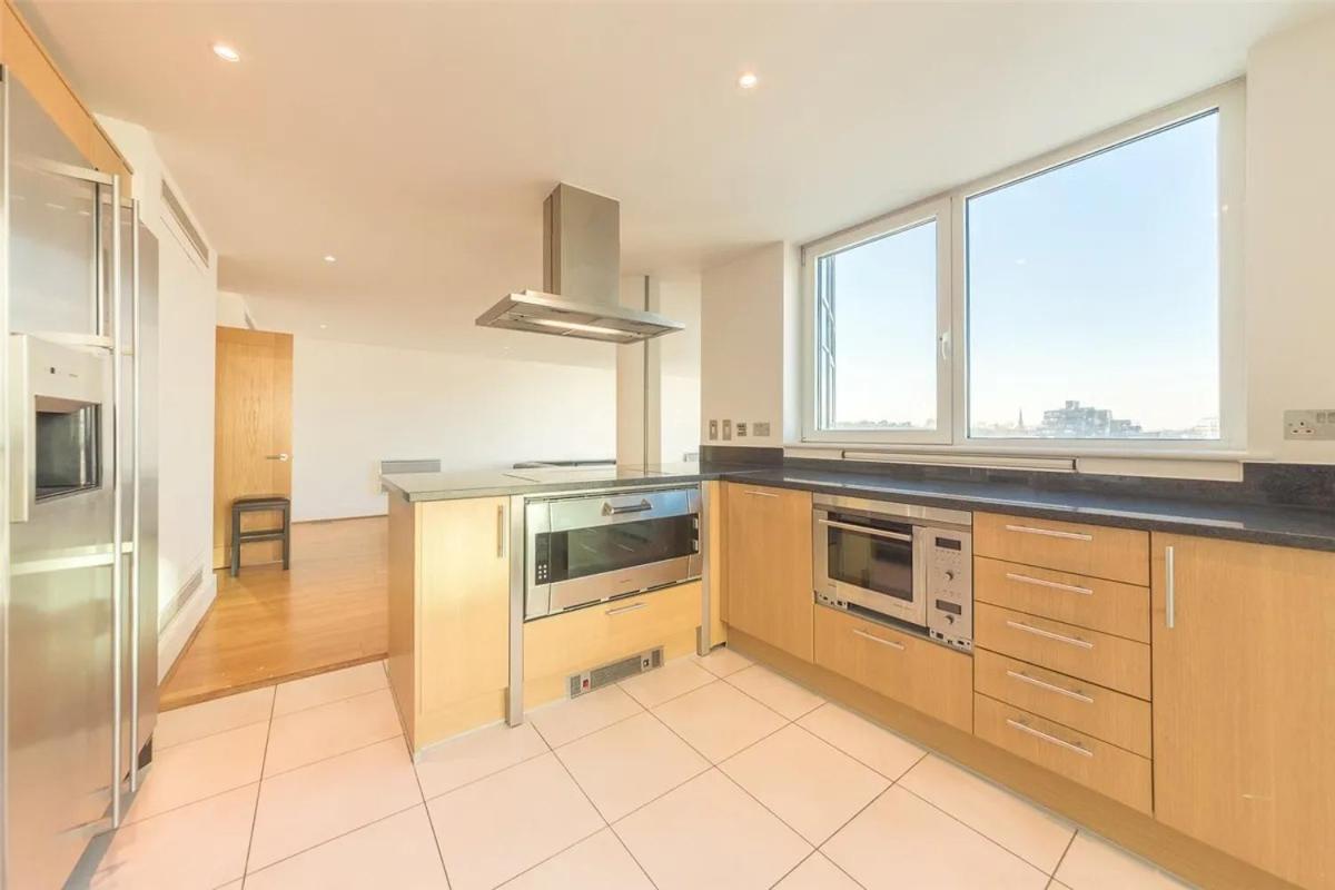 Apartament Panoramic Riverside Facing - 2 Bed - 2 Bath - 2 Balconies - In Nine Elms