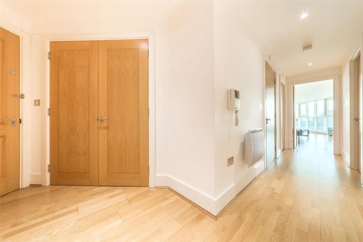 Apartament Panoramic Riverside Facing - 2 Bed - 2 Bath - 2 Balconies - In Nine Elms Londra
