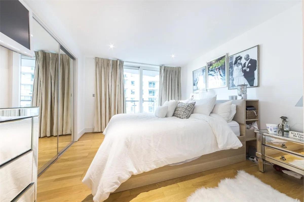 Apartament Panoramic Riverside Facing - 2 Bed - 2 Bath - 2 Balconies - In Nine Elms *